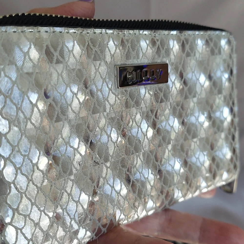 MILLY Wristlet‎ Wallet, NEW!Zip, Snakeskin, Silver Irridescent,